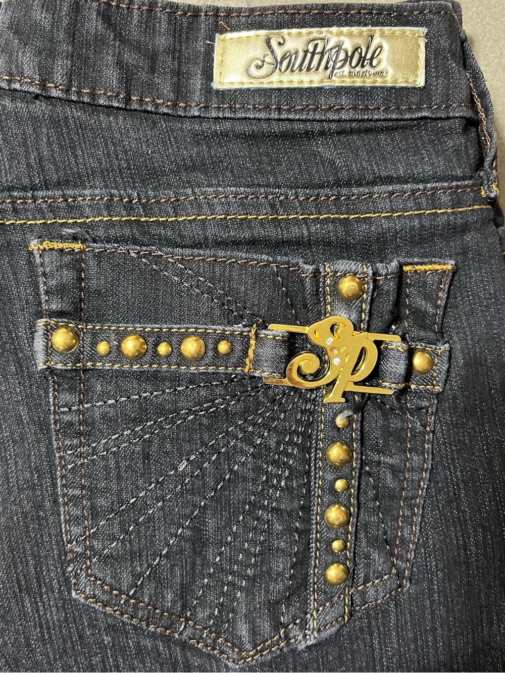 VTG SouthPole Black Skater Cropped Jeans with Gold Studs & Embellishment 13